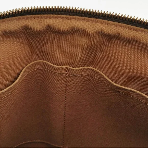 Louis Vuitton bag - Picture 9 of 11